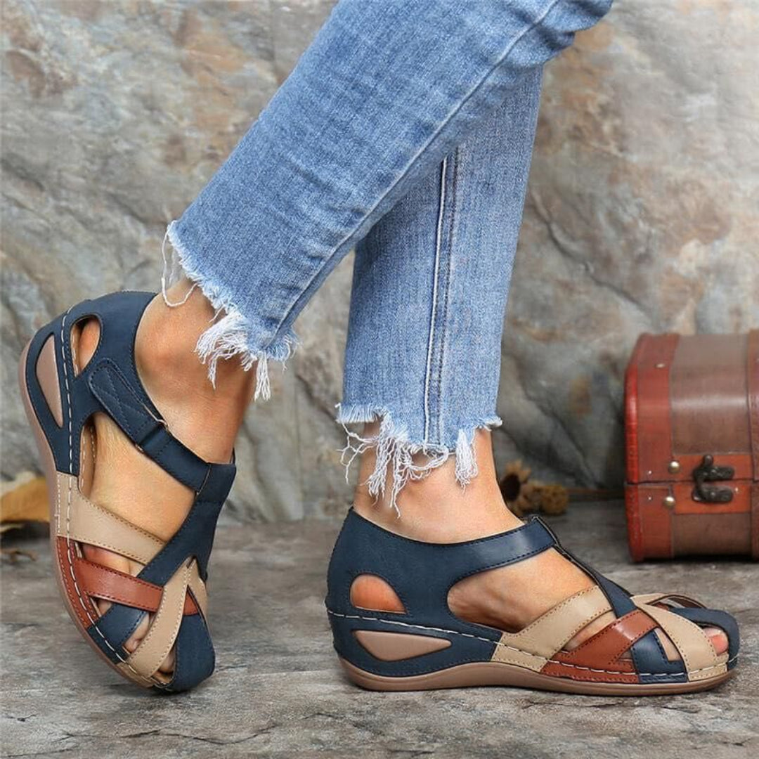 Closed-Toe Orthopaedic Sandals with Adjustable Straps | Olivia