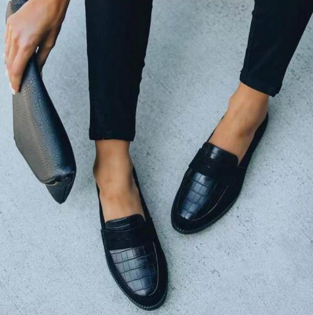 Comfortable Black Loafers for Women - Versatile Round Toe Design for Everyday Elegance 0
