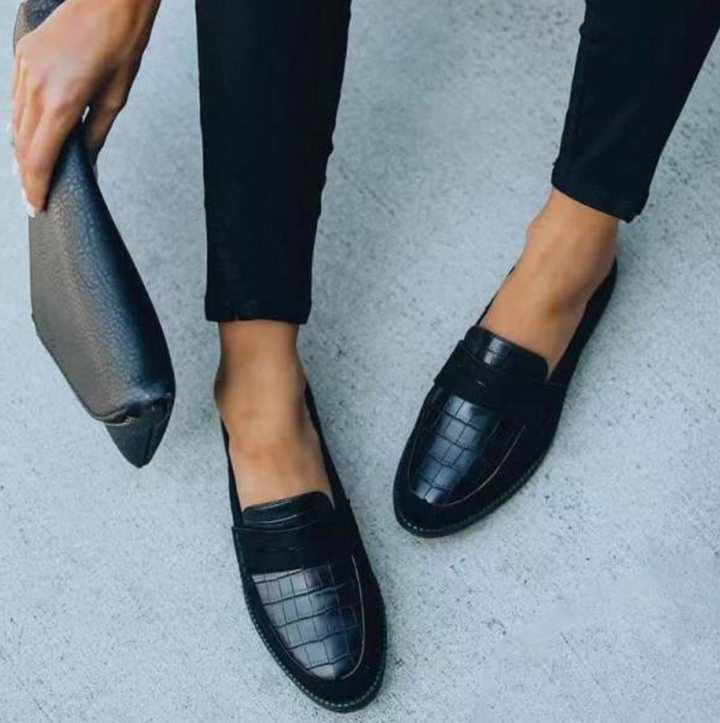 Comfortable Black Loafers for Women - Versatile Round Toe Design for Everyday Elegance 0