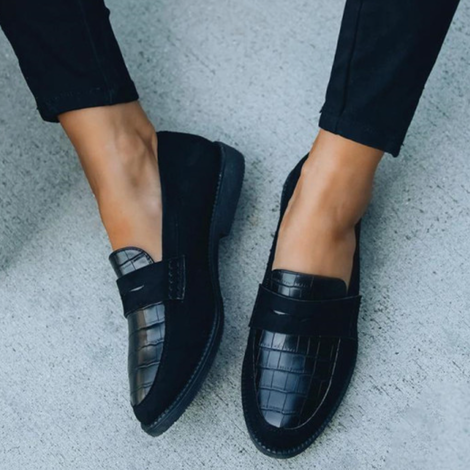 Comfortable Black Loafers for Women - Versatile Round Toe Design for Everyday Elegance 3