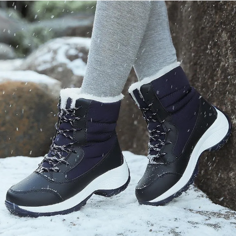 Women’s Fur-Lined Lace-Up Platform Snow Boots