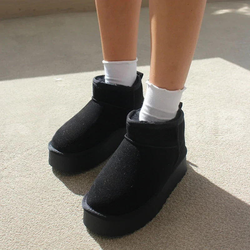 Women’s Faux Suede Sherpa-Lined Platform Mini Ankle Snow Boots