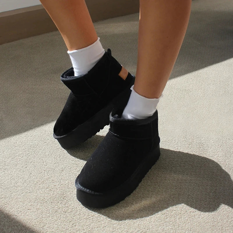 Women’s Faux Suede Sherpa-Lined Platform Mini Ankle Snow Boots