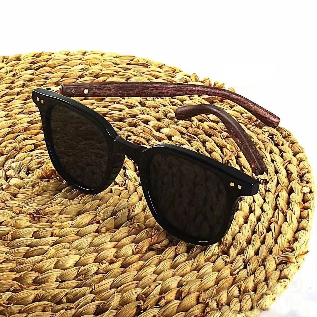 Wood Arm Classic Sunglasses - Miles