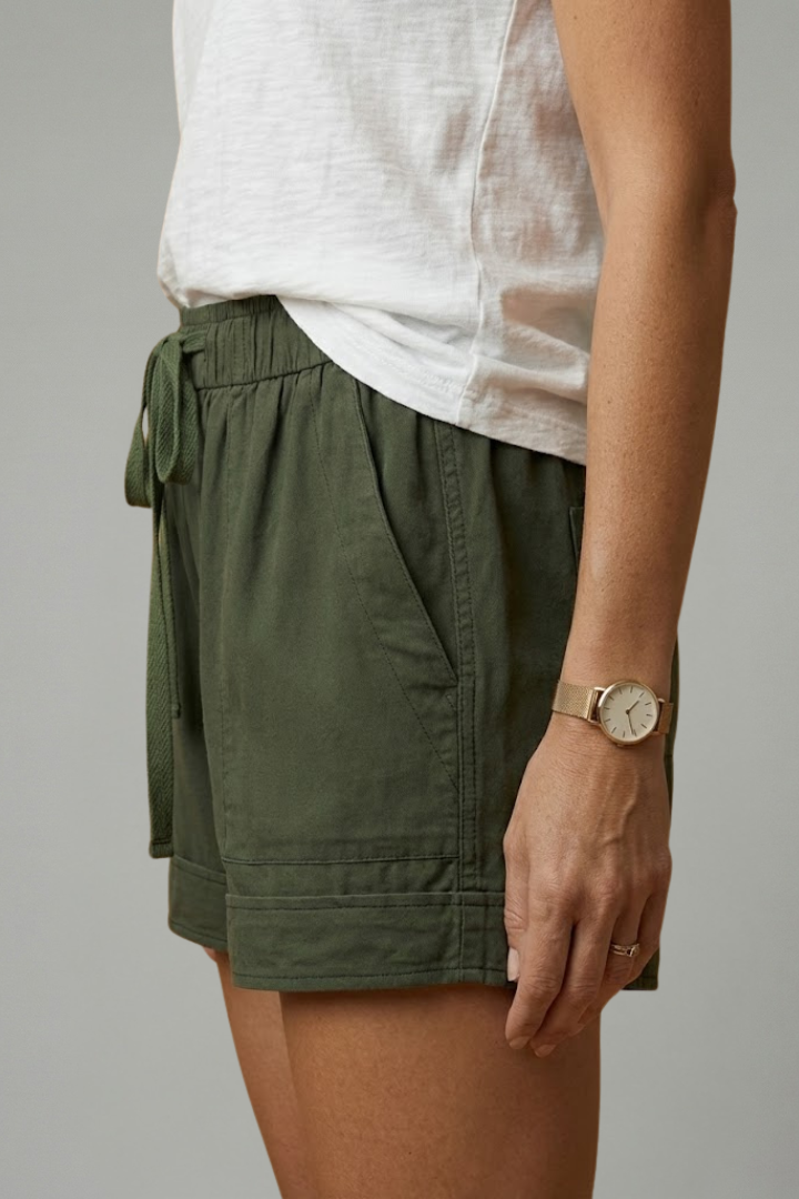 Relaxed Fit Summer Shorts with Adjustable Waist | Oakley