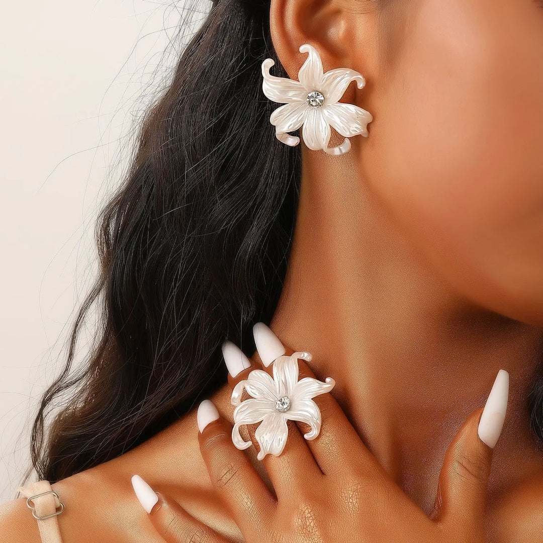 Irène - Lily Bloom Studs