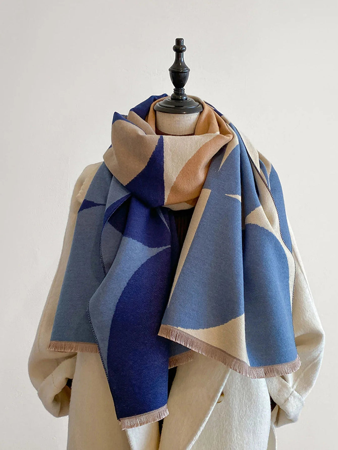 Women’s Oversized Abstract Print Blanket Scarf Wrap