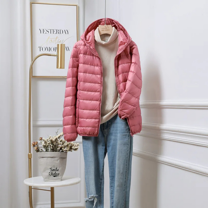 Women’s Lightweight Hooded Puffer Travel Jacket