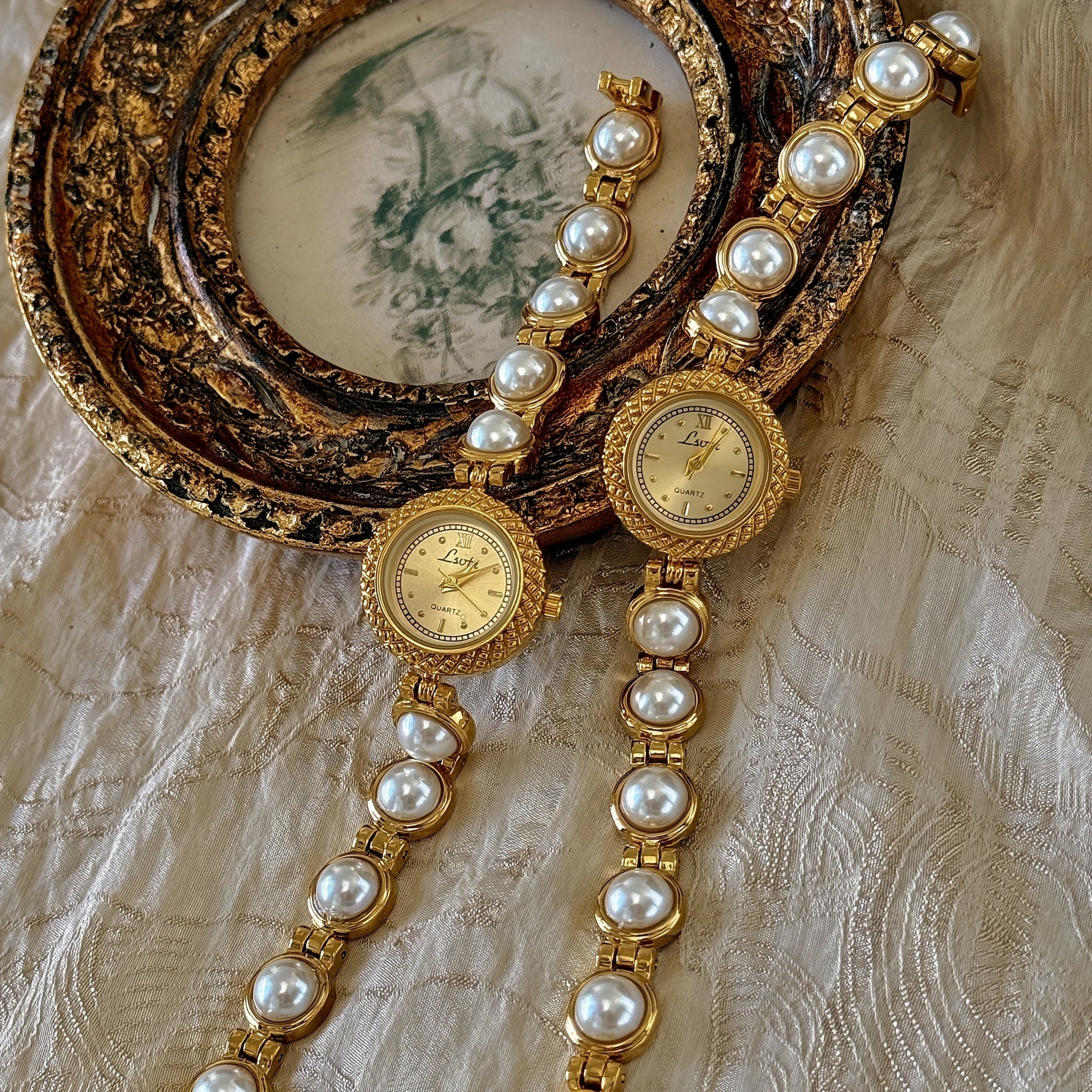 Duchess Pearl Wristwatch