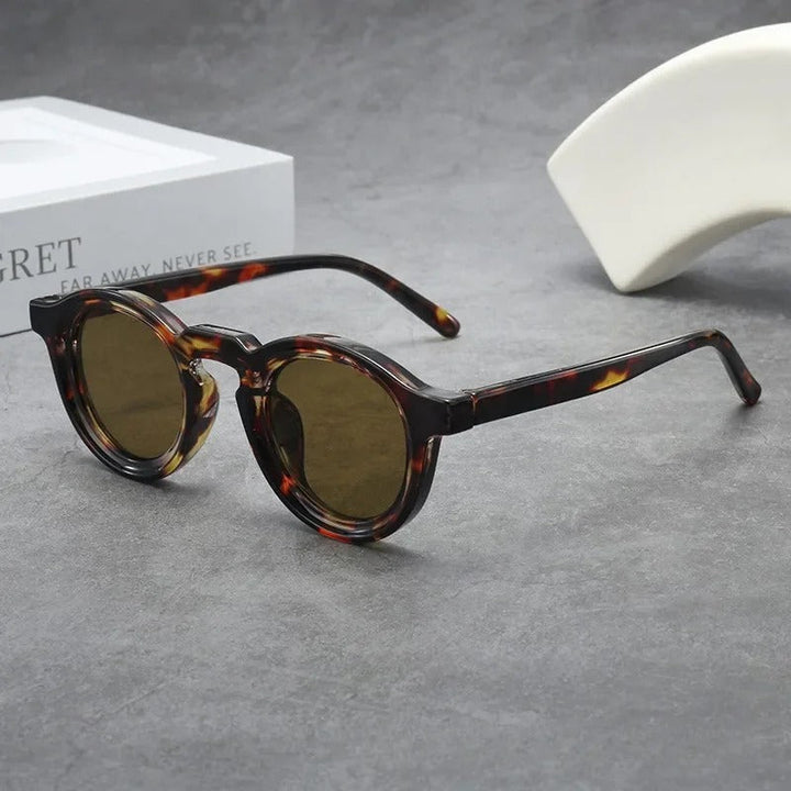 Round Frame Translucent Sunglasses with Keyhole Bridge | Morgan