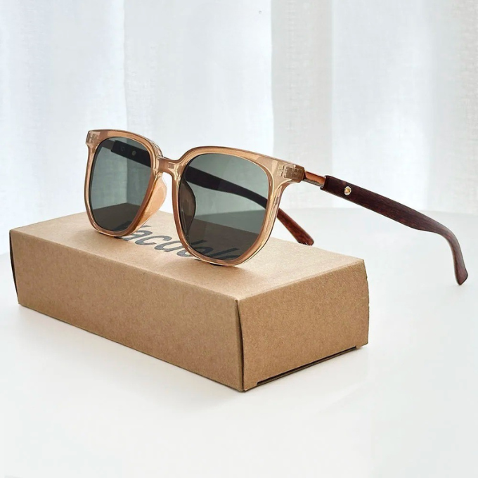 Square Frame Sunglasses with Wood-Grain Temples | Winter
